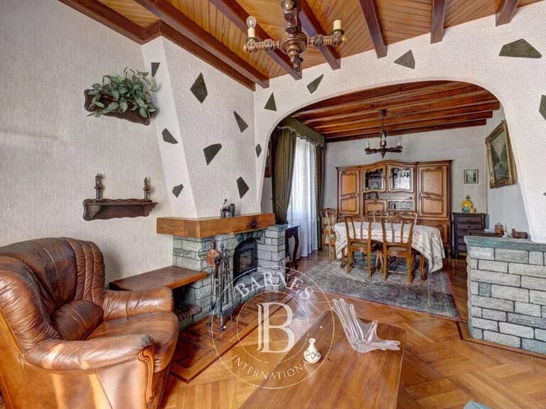 Maison Annecy-le-Vieux - 3 chambres - 214m²