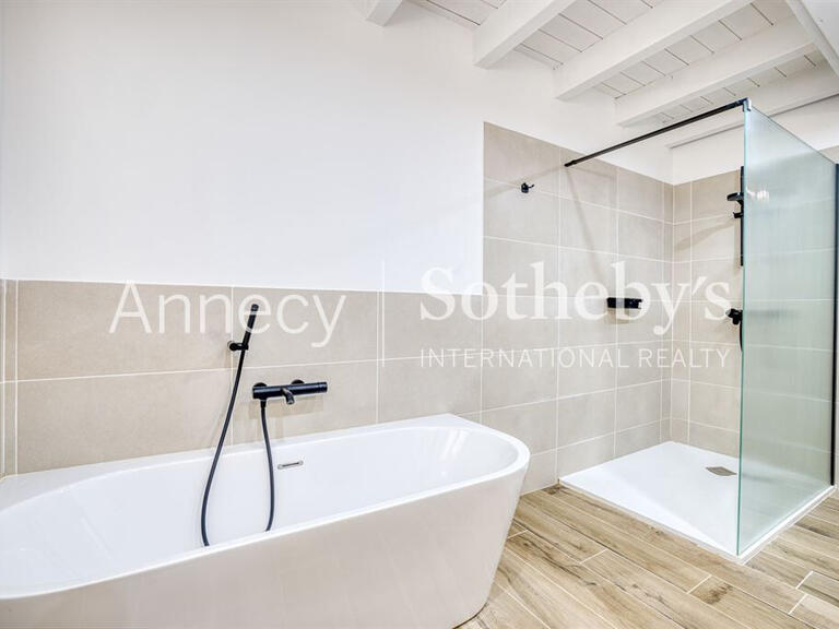 Maison Annecy-le-Vieux - 4 chambres - 210m²