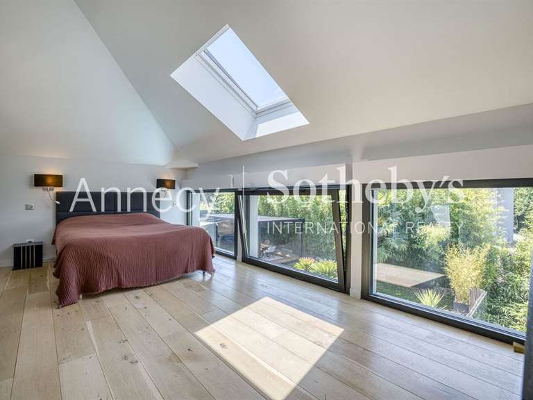 Maison Annecy-le-Vieux - 6 chambres - 350m²