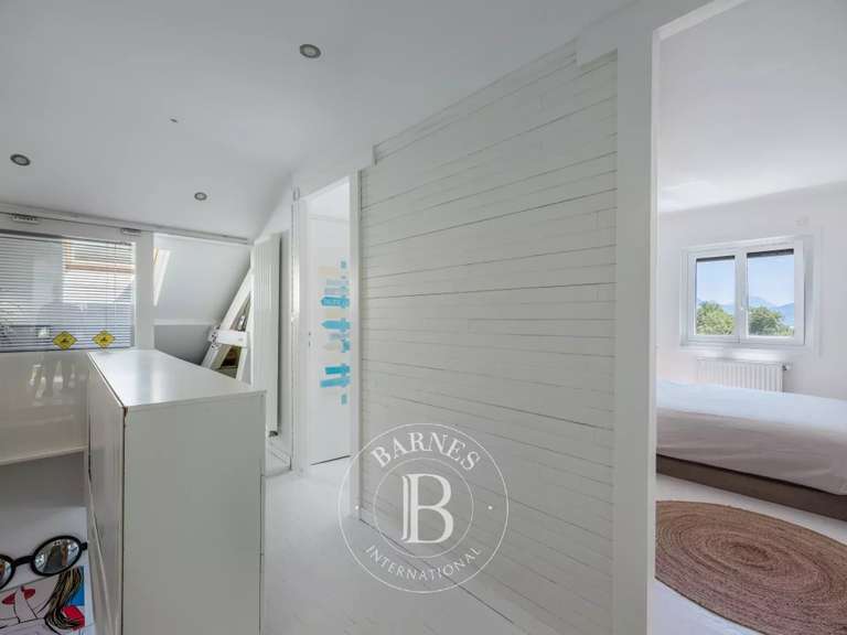 Maison Annecy-le-Vieux - 3 chambres - 120m²