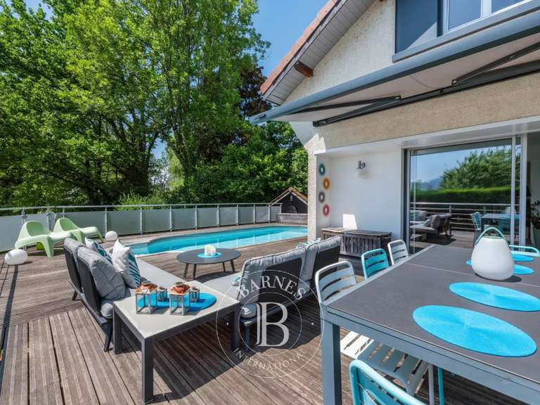 Maison Annecy-le-Vieux - 3 chambres - 120m²