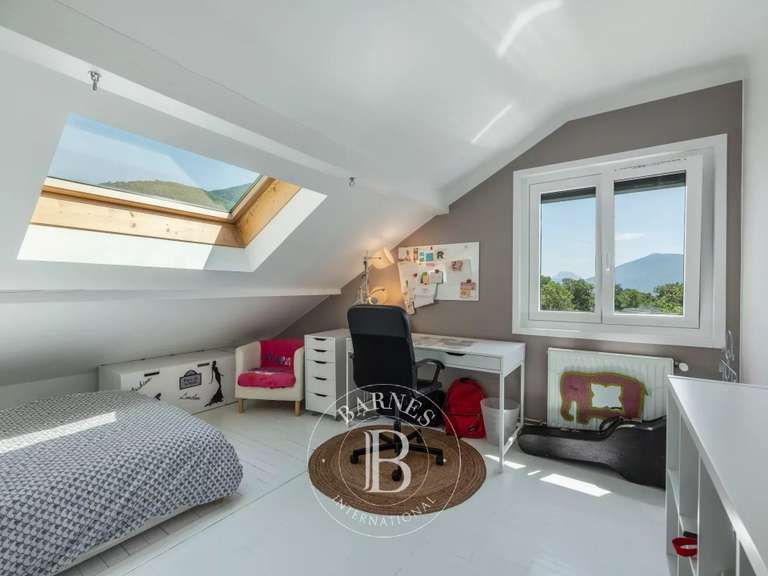 Maison Annecy-le-Vieux - 3 chambres - 120m²
