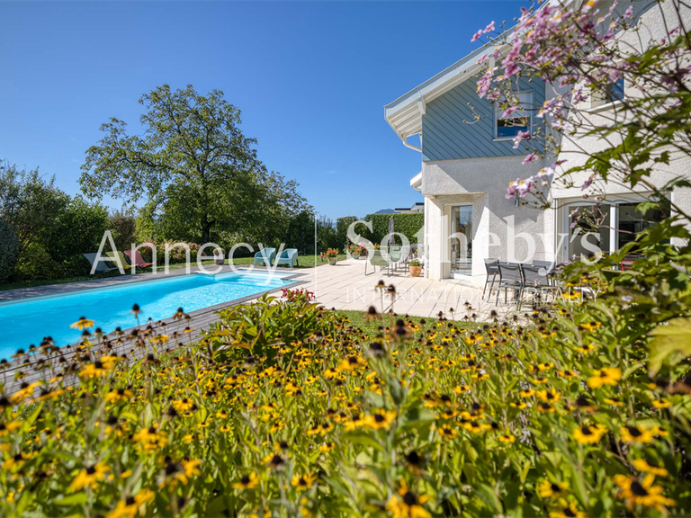 Maison Annecy-le-Vieux - 5 chambres - 208m²