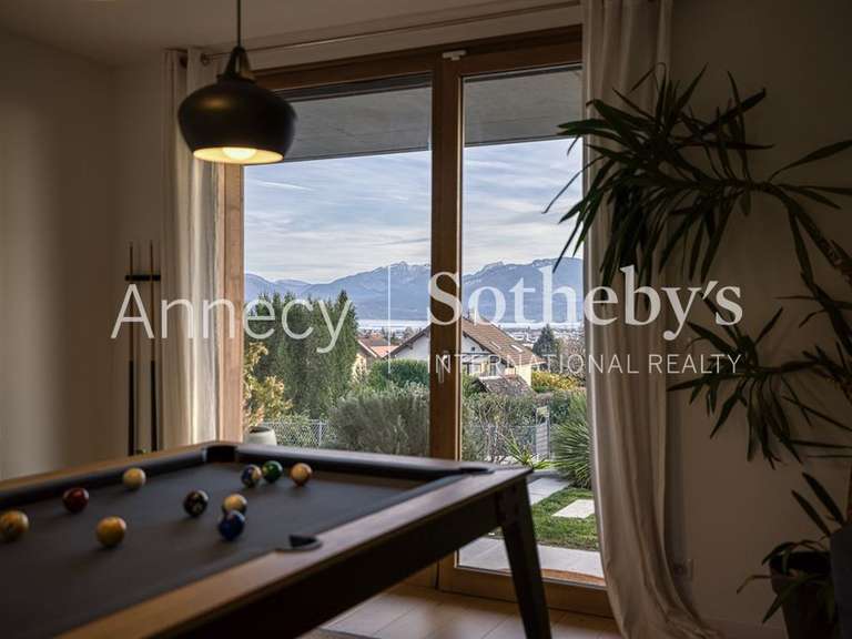 Maison Annecy-le-Vieux - 4 chambres - 288m²