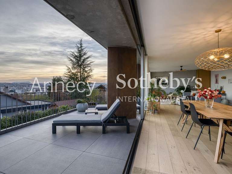 Maison Annecy-le-Vieux - 4 chambres - 288m²