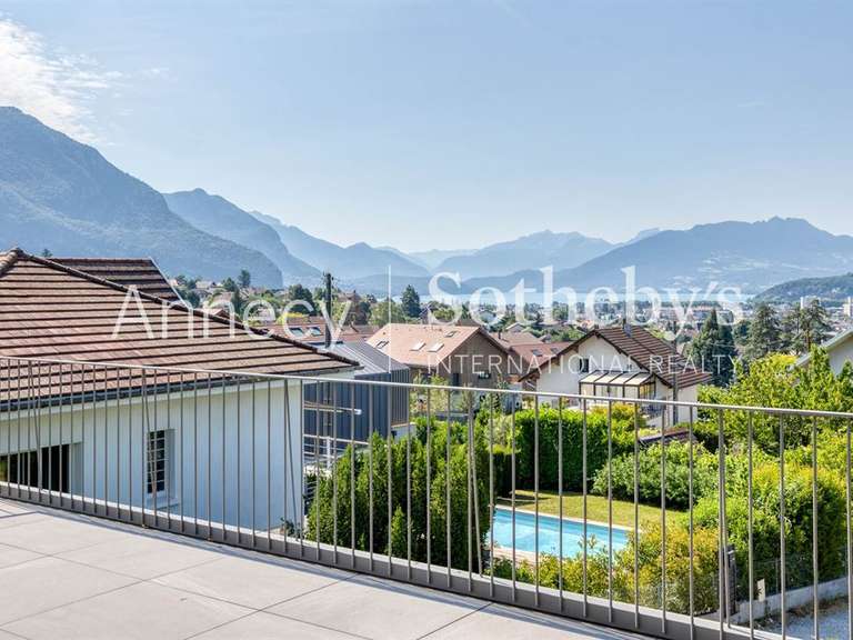 Maison Annecy-le-Vieux - 4 chambres - 288m²