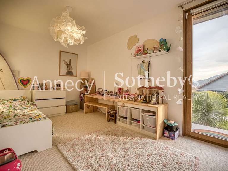 Maison Annecy-le-Vieux - 4 chambres - 288m²
