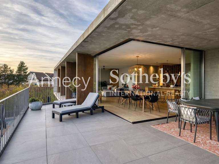 Maison Annecy-le-Vieux - 4 chambres - 288m²