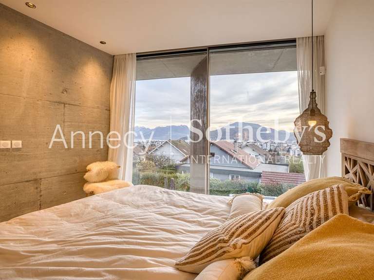 Maison Annecy-le-Vieux - 4 chambres - 288m²