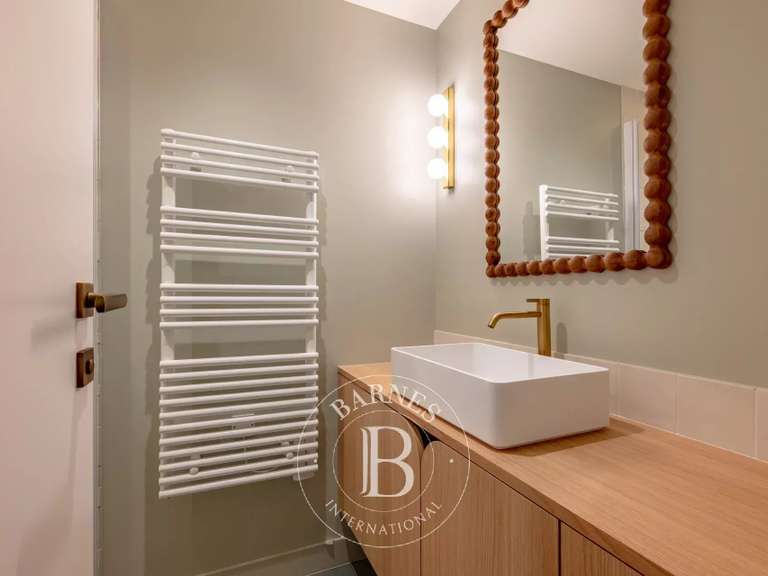 Maison Annecy-le-Vieux - 5 chambres - 220m²