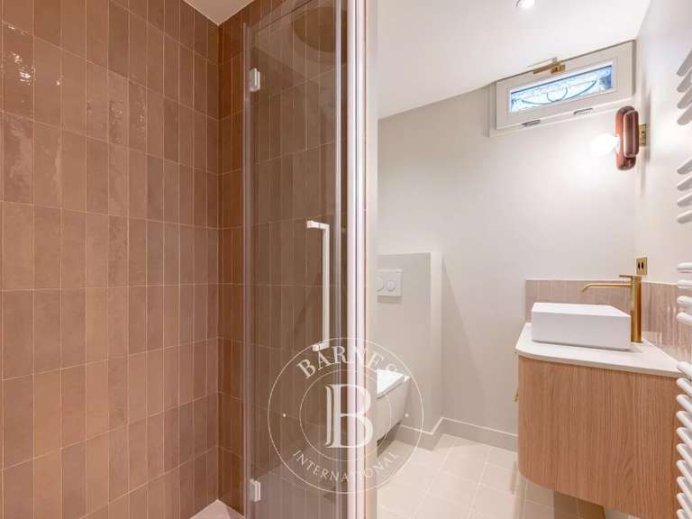 Maison Annecy-le-Vieux - 5 chambres - 220m²