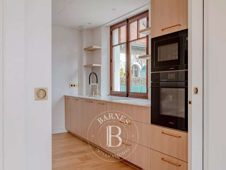 Maison Annecy-le-Vieux - 5 chambres - 220m²