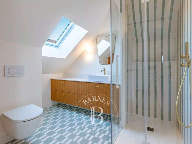 Maison Annecy-le-Vieux - 5 chambres - 220m²