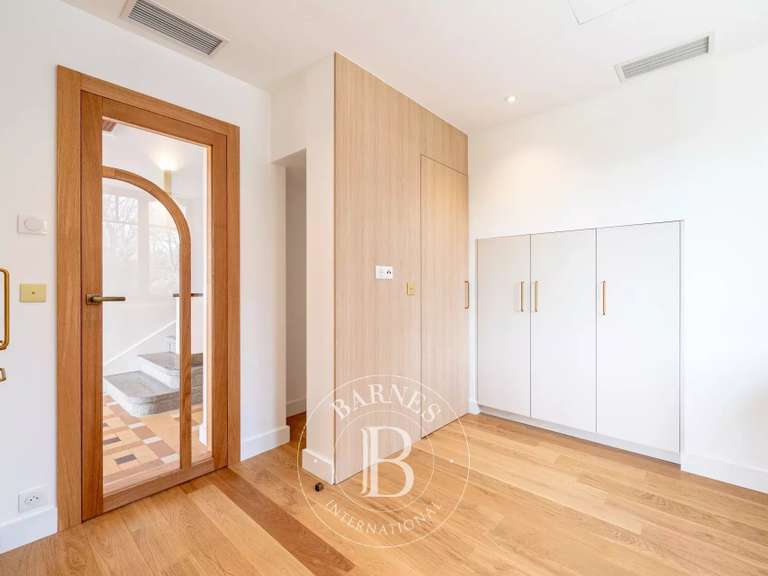 Maison Annecy-le-Vieux - 5 chambres - 220m²