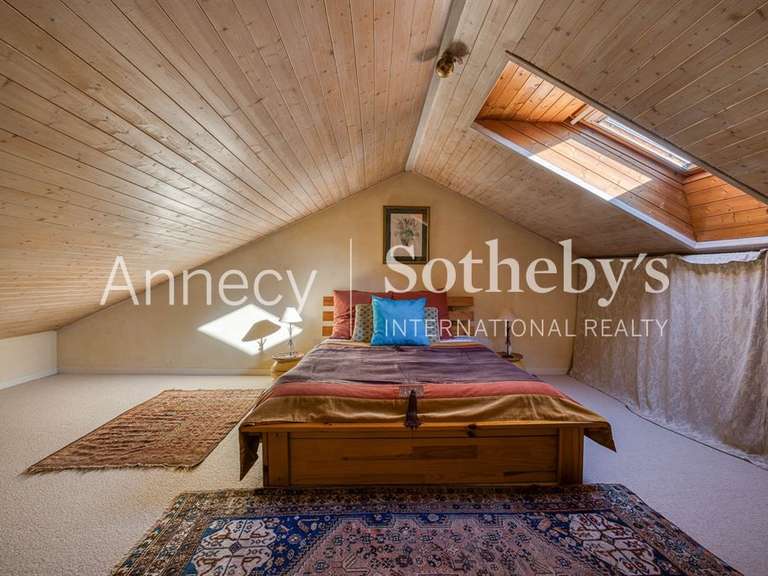 Maison Annecy-le-Vieux - 5 chambres - 230m²