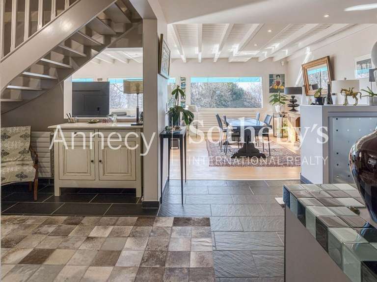 Maison Annecy-le-Vieux - 5 chambres - 230m²