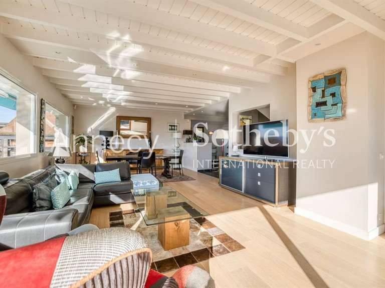 Maison Annecy-le-Vieux - 5 chambres - 230m²