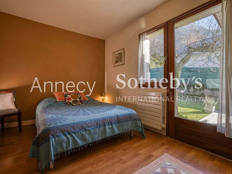 Maison Annecy-le-Vieux - 5 chambres - 230m²