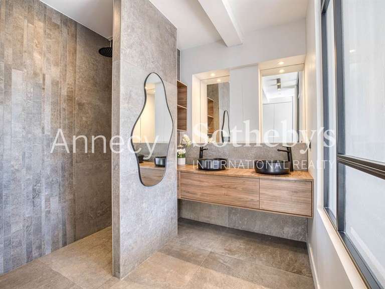 House Annecy-le-Vieux - 5 bedrooms - 180m²