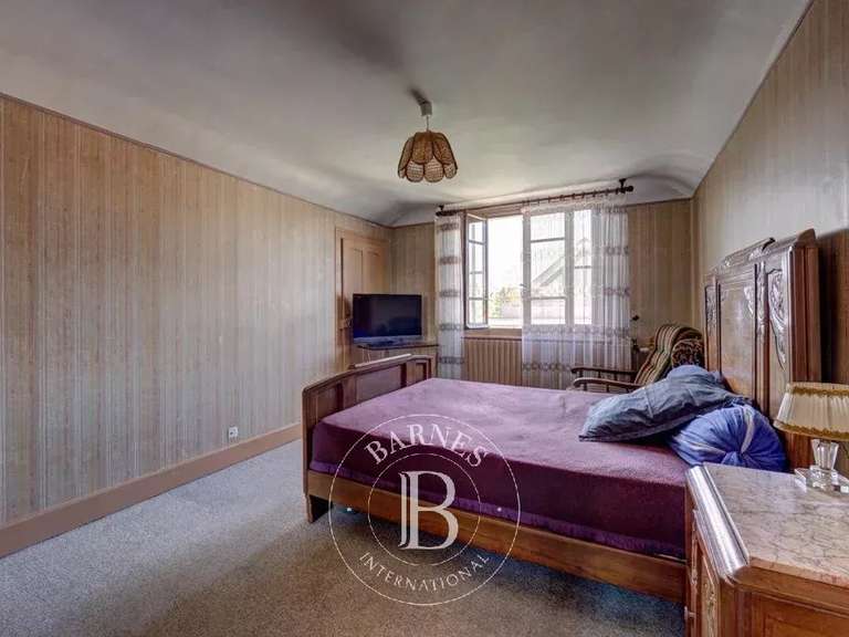 Maison Annecy-le-Vieux - 3 chambres - 214m²