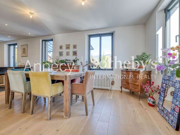 Maison Annecy-le-Vieux - 4 chambres - 254m²