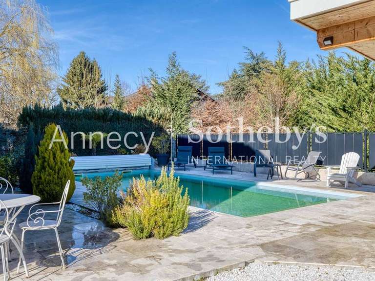 Maison Annecy-le-Vieux - 4 chambres - 254m²