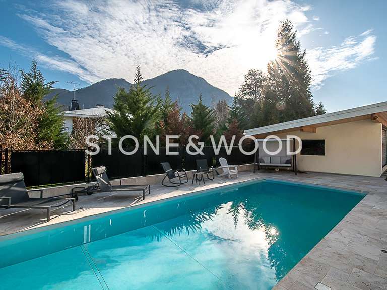 House Annecy-le-Vieux - 5 bedrooms - 254m²