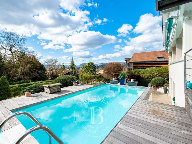 Maison Annecy-le-Vieux - 5 chambres - 295m²