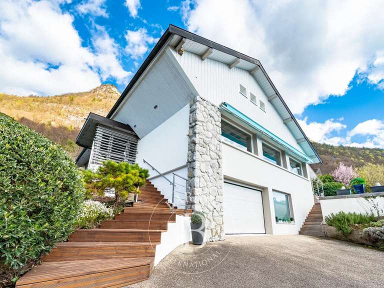 House Annecy-le-Vieux - 5 bedrooms - 295m²