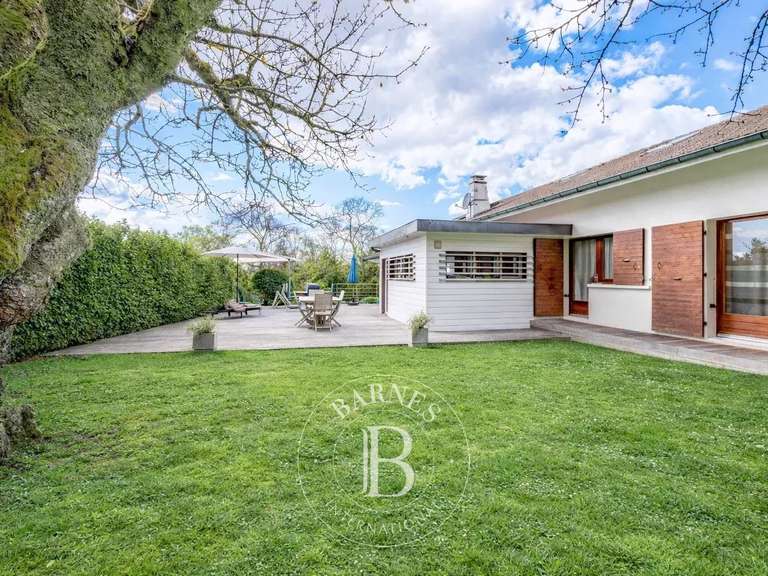 Maison Annecy-le-Vieux - 5 chambres - 295m²