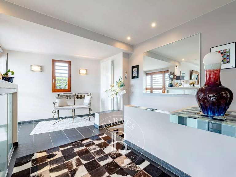 Maison Annecy-le-Vieux - 5 chambres - 295m²