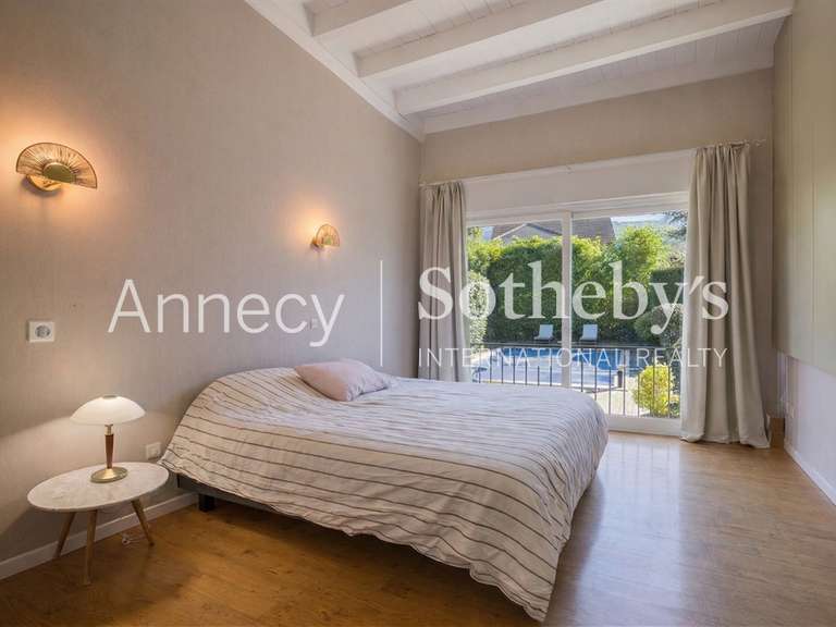 House Annecy-le-Vieux - 4 bedrooms - 210m²