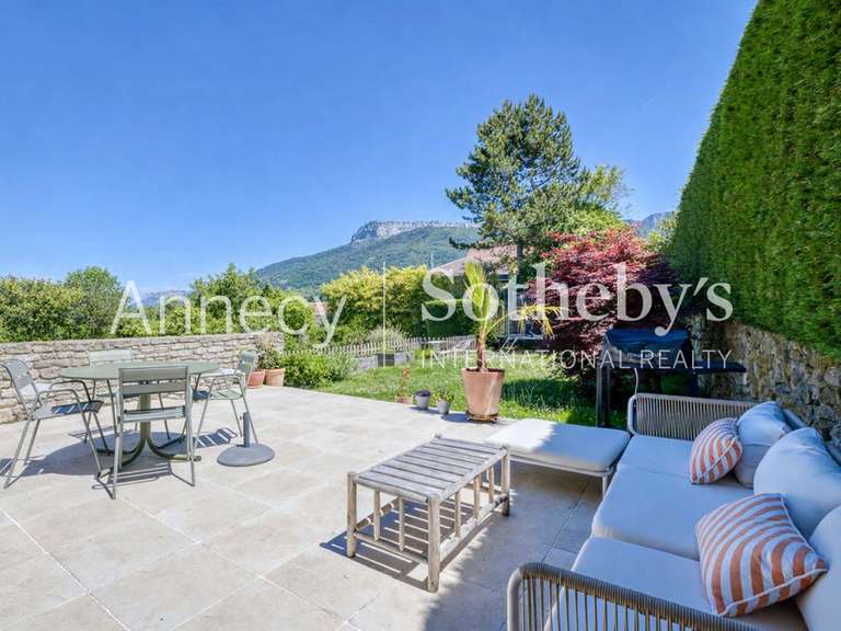 House Annecy-le-Vieux - 4 bedrooms - 210m²