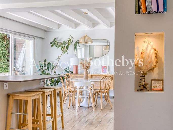 House Annecy-le-Vieux - 4 bedrooms - 210m²
