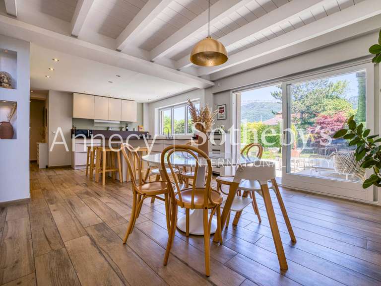 House Annecy-le-Vieux - 4 bedrooms - 210m²