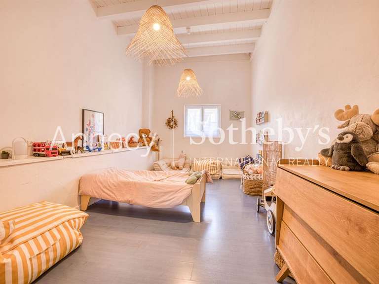 House Annecy-le-Vieux - 4 bedrooms - 210m²