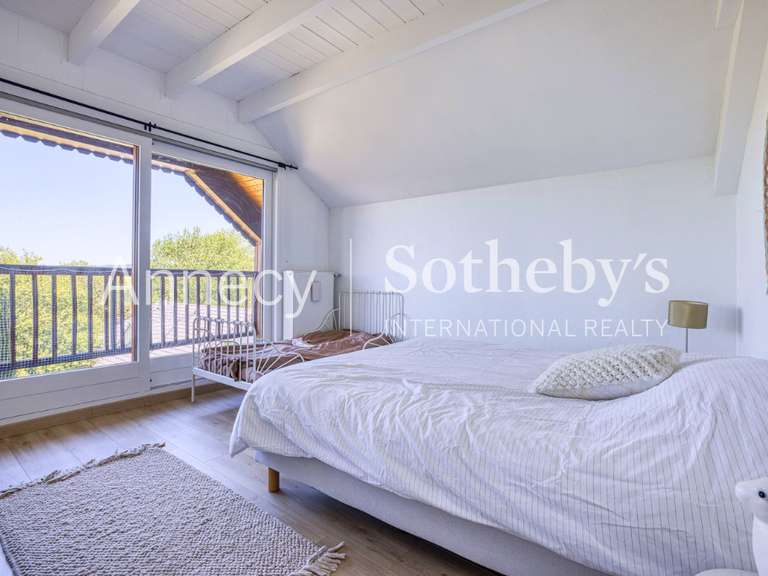 House Annecy-le-Vieux - 4 bedrooms - 210m²