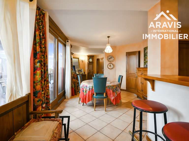 Maison Annecy-le-Vieux - 6 chambres - 266m²