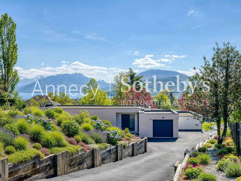 Maison Annecy-le-Vieux - 4 chambres - 167m²