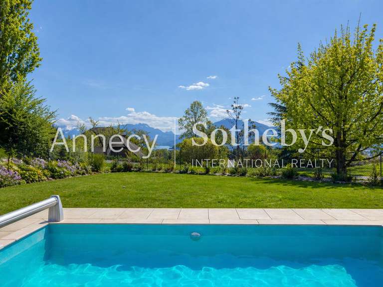 Maison Annecy-le-Vieux - 4 chambres - 167m²