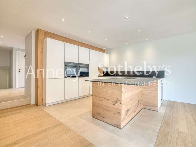 Maison Annecy-le-Vieux - 4 chambres - 167m²