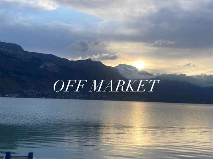 Maison Annecy-le-Vieux - 6 chambres - 303m²