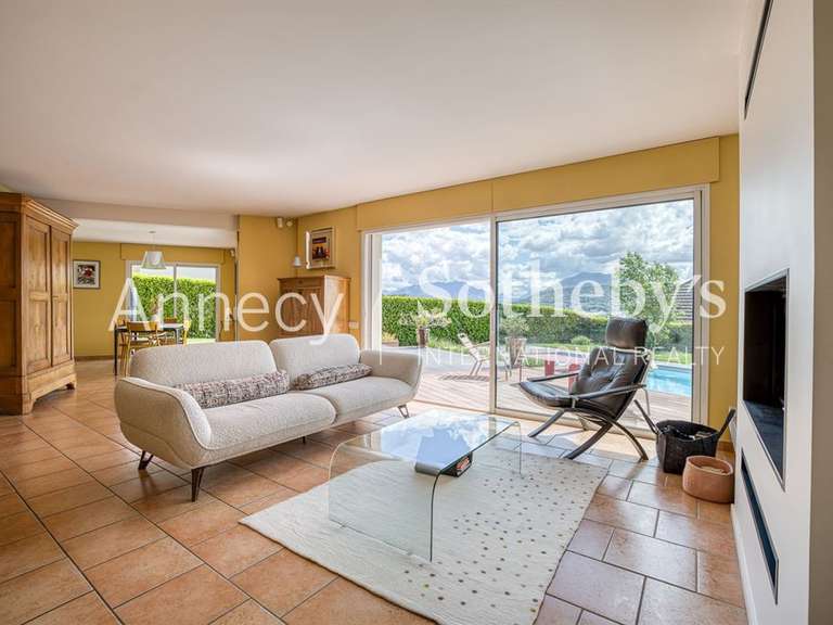 Maison Annecy-le-Vieux - 5 chambres - 189m²