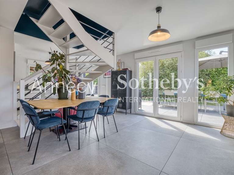Maison Annecy-le-Vieux - 3 chambres - 105m²