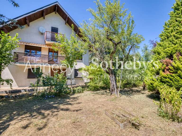 Maison Annecy-le-Vieux - 5 chambres - 480m²