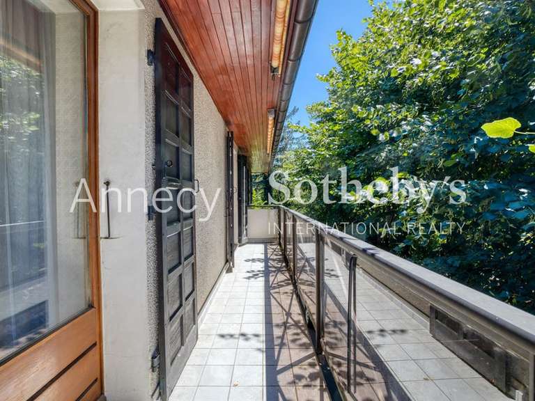 Maison Annecy-le-Vieux - 5 chambres - 480m²