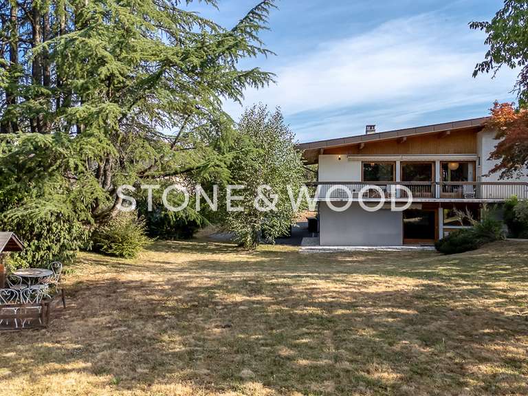 Maison Annecy-le-Vieux - 5 chambres - 224m²