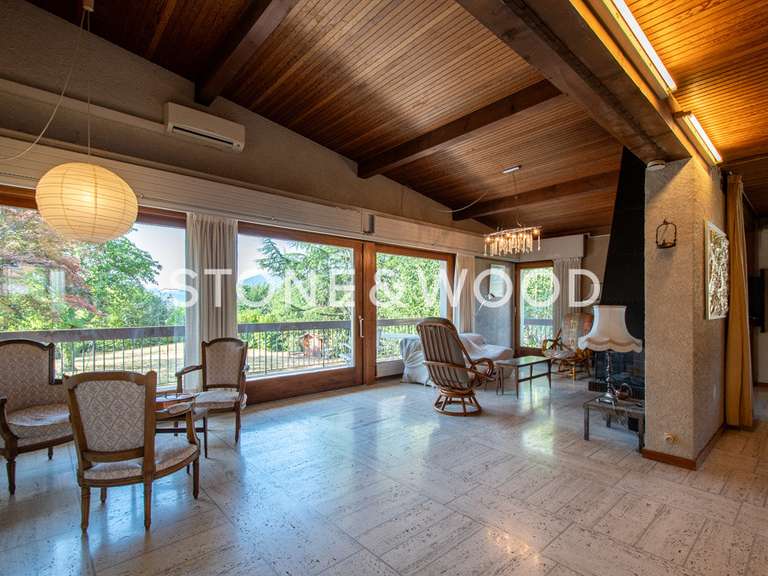 Maison Annecy-le-Vieux - 5 chambres - 224m²