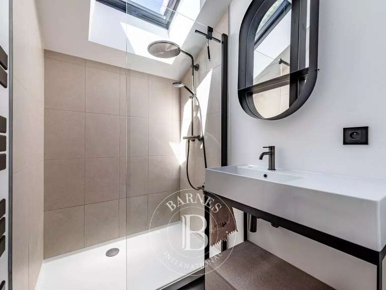 Maison Annecy-le-Vieux - 5 chambres - 430m²