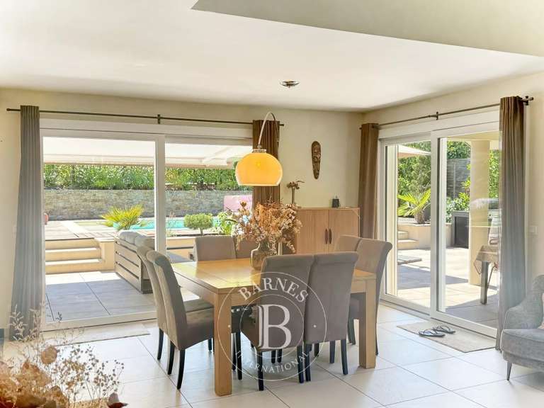 Maison Annecy-le-Vieux - 4 chambres - 213m²